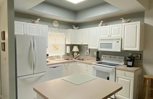 Vamo Apartment | Pinestone Condo on Palmer Ranch