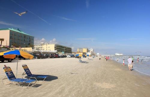Daytona Beach Shores House | Pirates Cove Condo Unit #209
