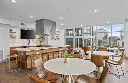 The Gulch Apartment | Platinum Suite Penthouse Suite The Gulch