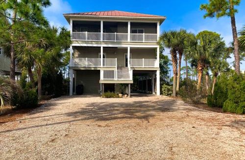 East End House | Pleasant Tides