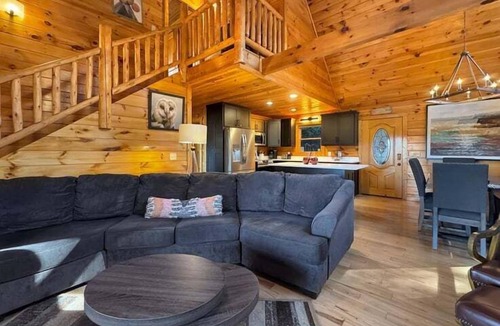 Ridgeline Vistas Cabin | Points of View - Mountain View | Pet Friendly | Hot Tub | Pool Table | Air Hockey | Fire Pit