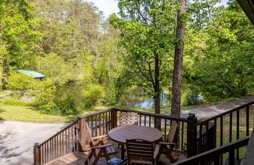 Sevierville Cabin | Pond View! Great Location! Close to Attractions Family and Pet Friendly!
