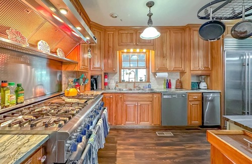 Tallahassee House | Pool+Hot Tub | Sleeps 16 | Game-Filled Fun