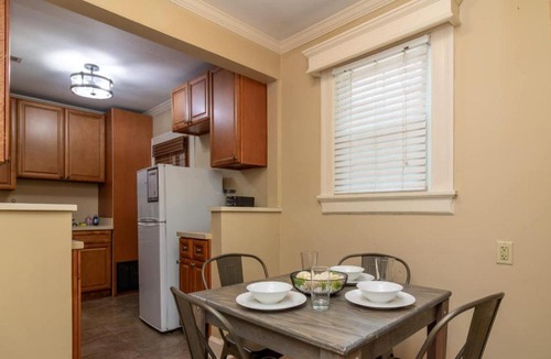 Columbus Apartment | Pool Near Downtown&Parks- The Cozy Guest Cottage