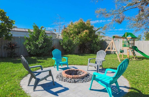 Clearwater House | Pool, Playset, 15 min to Pier 60 @ Cove Cay Oasis