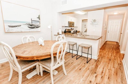 Waterside Village House | Poolside Condo at Waterside