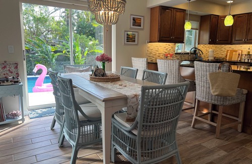 South Venice House | Poolside Paradise Minutes to Beaches