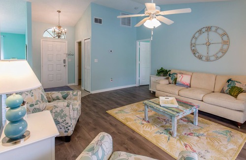 Sebastian Highlands House | 🌞🍹🌞Poolside Paradise! Private Lanai, Heated Pool, Fenced Yard, Near Beaches!