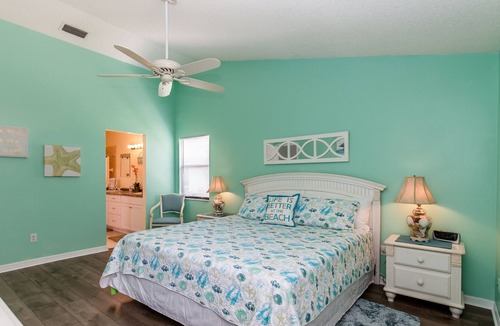 Sebastian Highlands House | 🌞🍹🌞Poolside Paradise! Private Lanai, Heated Pool, Fenced Yard, Near Beaches!