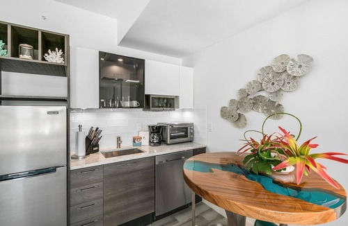 Merritt Island Condo | Portside Suite - Cape Crossing Resort and Marina