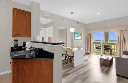 Florida Center Resort | Premier Resort Condos Near Universal