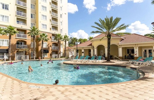 Florida Center Apartment | Premium-Universal Studios King Bed Resort Suite, Free Parking,Full Kitchen, Pool