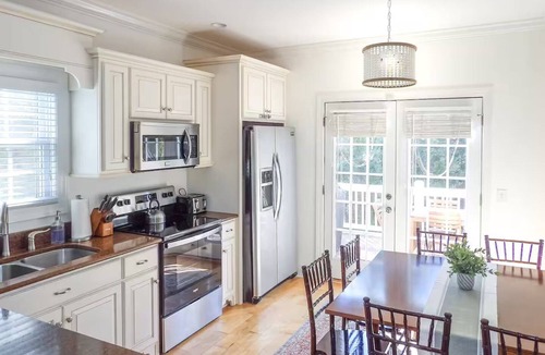 Helen House | Prime Location! Golf+Pickleball+Tennis+Walkable by Jubela's