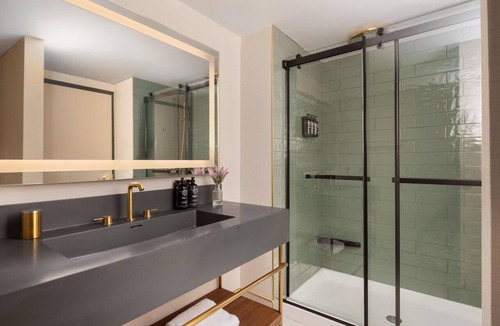 Rutledge Hill Hotel | Printing House Hotel Nashville Downtown, Tapestry by Hilton
