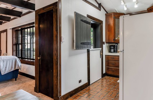 Bristol House | Private 1BR Home on 2 Acres near Bristol – Monthly Stays