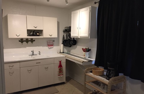 DeLand House | Private 2nd floor of home near Stetson, races, river, sky diving, beach, springs