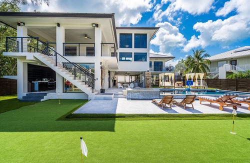 Buccaneer Point Villa | Private 5-bedroom pool villa in beautiful Key Largo, resort lifestyle!