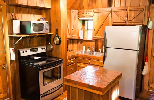 Scottsville Cabin | Private and Luxurious Rustic Hideaway on Barren River Lake