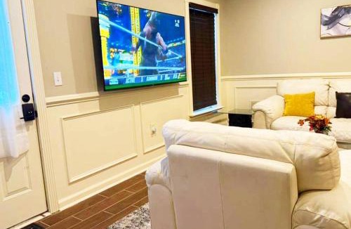 Buford Apartment | Private and Relaxing Getaway with Gym, Pool & Hot Tub