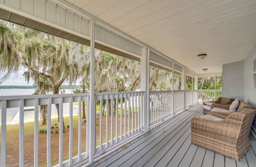 Summerfield House | Private Beach at Lakefront Summerfield Getaway!