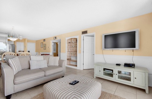 Holiday Isle Condo | 🌊Private Beach~Harbor & Pool Views~Walk2Beach~2BR Dolphin Point 406C