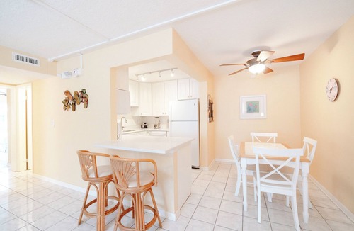 Key Colony Beach Condo | Private Beach-Pool-King Bed-No Stairs-Family Friendly-Relax-Play Together!