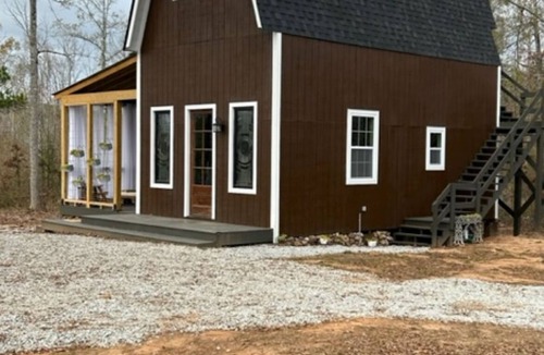 Covington House | Private Bungalow near Covingtons Mystic Falls
