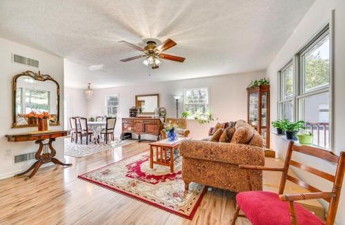 Berkeley Springs House | Private Deck: Berkeley Springs Getaway!