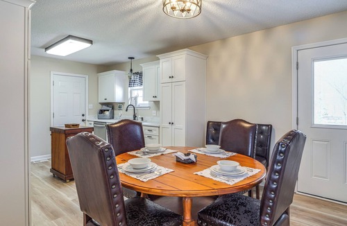 Kedron House | Private Deck! Country Home 20 Mi to Franklin