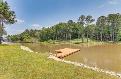 Eatonton House | Private Dock: Lake Oconee Waterfront Escape!