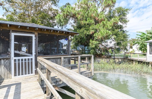 Tybee Island Cottage | Private dock & Screened dock house. Dog-friendly! Tidal Creek views