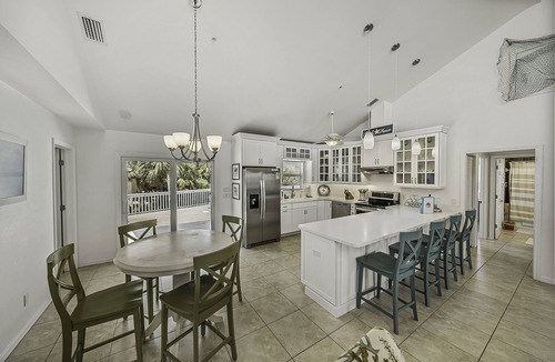 Jose's Hideaway House | Private Elevated Pool & Deck!