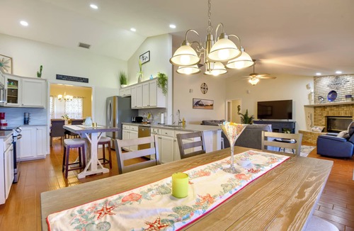 Braden River House | Private Estate on 10 Acres w/Pool in Bradenton