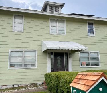 Tallahassee House | Private Guest Room 5 Min and less from FAMU, FSU, Downtown- TheDollHouse