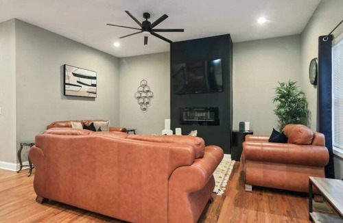 Church Street House | Private Hot Tub Ping Pong Event Friendly 5 Beds