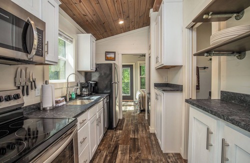 Robbinsville Cottage | Private Mountain Cottage with Hot Tub