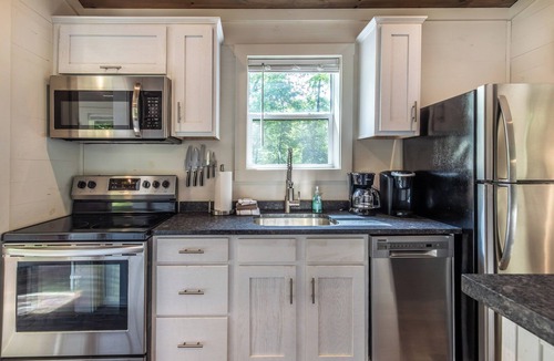Robbinsville Cottage | Private Mountain Cottage with Hot Tub