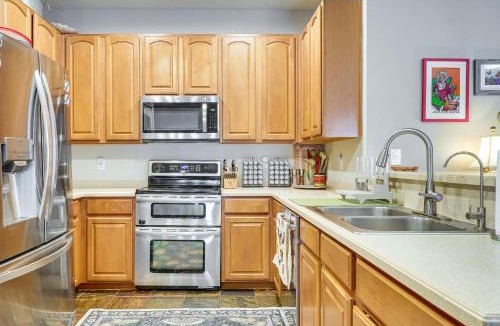 Seffner Community Alliance House | Private Pool & Lanai: WFH-Friendly Seffner Retreat