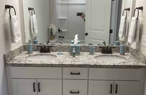 Garner House | Private queen bedroom, bathroom & spacious office – only 20 mins from DT Raleigh