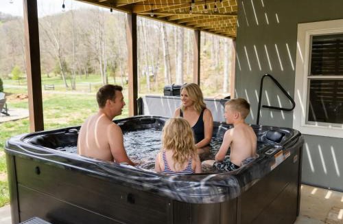 Franklin House | Private Ranch Escape Hot Tub Game Room Grill