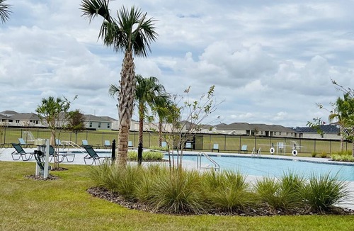Haines City Resort | Private room ∙ 1 guest