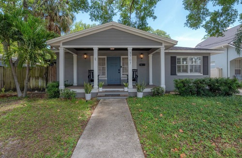 Virginia Park House | Private Screened in Pool with Main/Guest House and Sauna