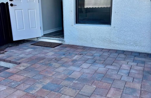 Harris House | Private Serene Studio Getaway with Private Patio .