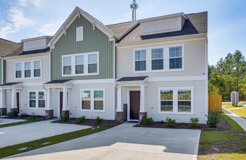 Huntcliff House | Private Yard: Family Hideaway 9 Mi to Fort Jackson