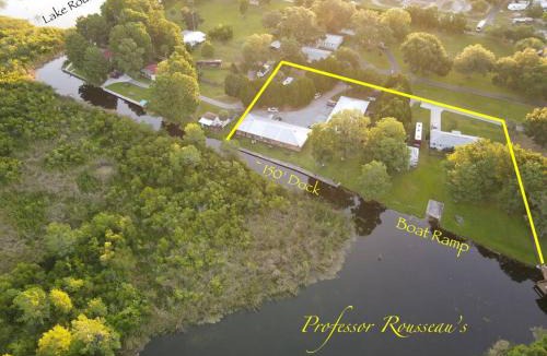 Crystal River House | Professor Rousseau's Adventure Oasis