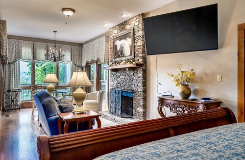 Townsend Hotel | Provence Chalet Retreat - Deck, Balcony, Fireplace
