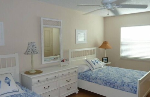 Crescent Beach Condo | Pt.Matanzas.Very clean, beautiful directly on the Intracoastal. Wonderful!