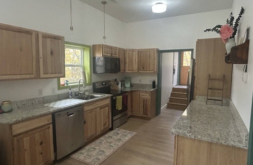 Murphy House | Puppy Breath Mountain Views