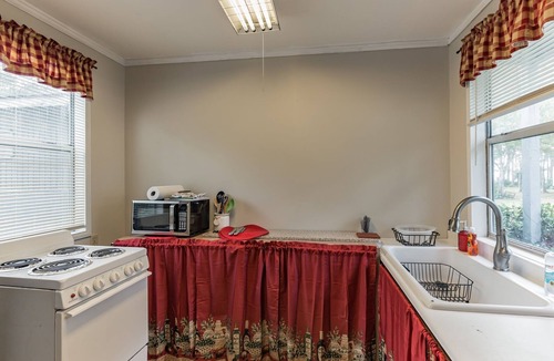 Eastpoint House | Pura Vida East Point Apartment with Bay and Island View by RedAwning