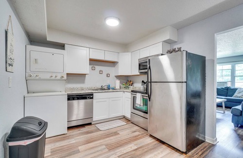 Knoxville Apartment | Quaint Apt 6 Mi to Dtwn Knoxville & UT Campus!